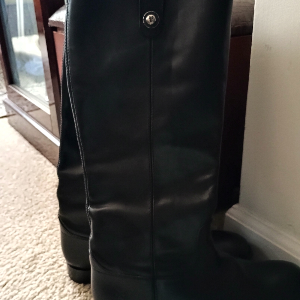 Frye Tan Leather Interior